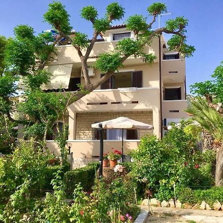 Apartments Zdenka - Garden Terrace Barbat na Rabu Esterno foto