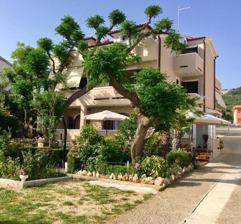 Apartments Zdenka - Garden Terrace Barbat na Rabu Esterno foto